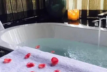 深圳龙岗区水疗池中的失重冥想:当身体学会漂浮