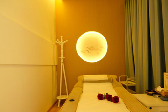 深圳龙岗区日式指压的寂静美学:在按压中听见雪落的声音